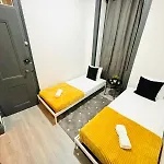 Hostel Bairro Alto, Location Of