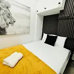 Hostel Bairro Alto, Location Of