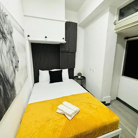 Bairro Alto, Location Of Hostel